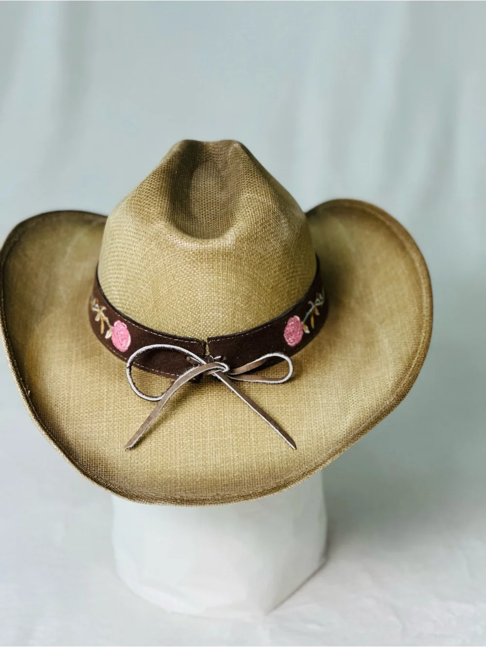 Dallas Hats Women’s Cowboy Embroidered Floral Western Hat